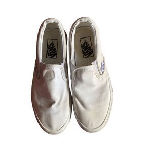 Vans unisex, white classic canvas slip on sneakers M/5W/6.5.